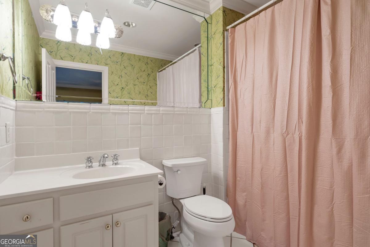 White Columns - Residential