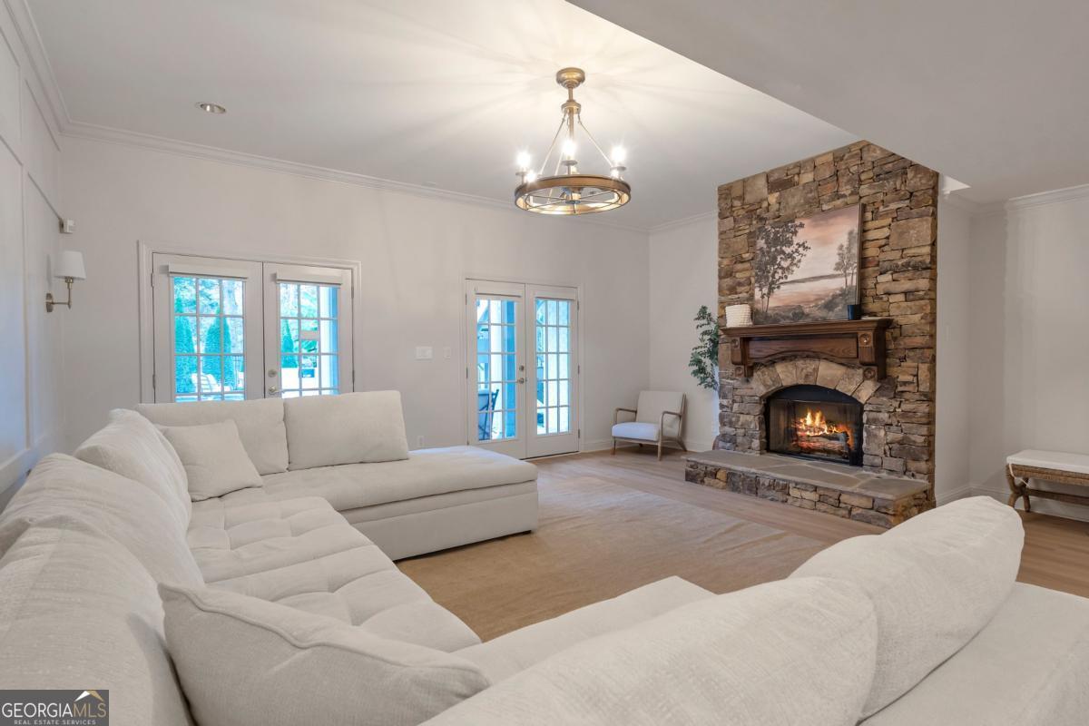 White Columns - Residential