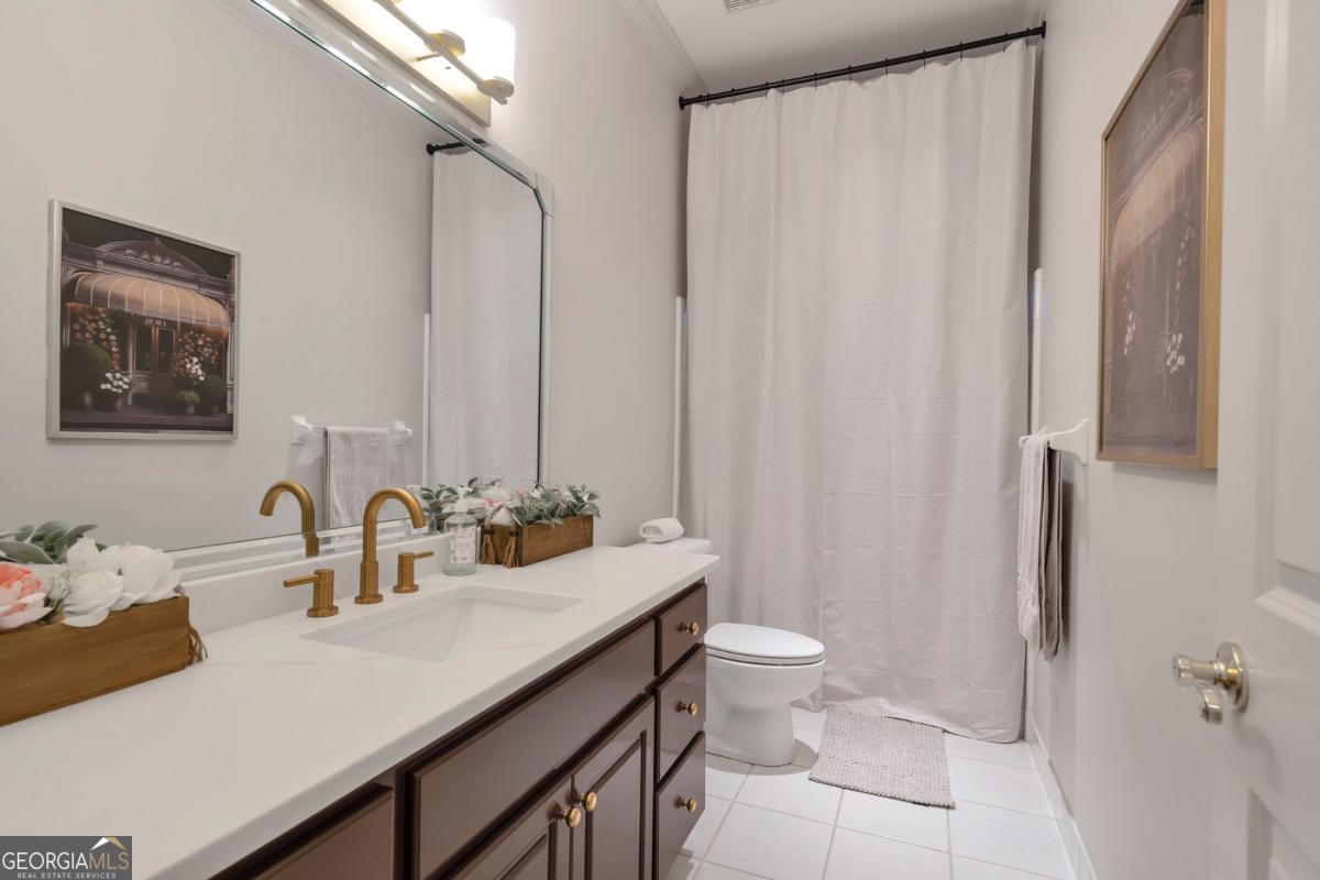 White Columns - Residential