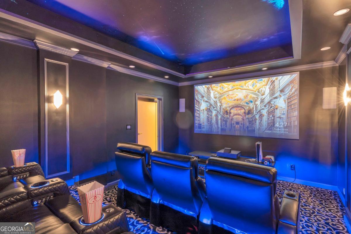 White Columns - Residential