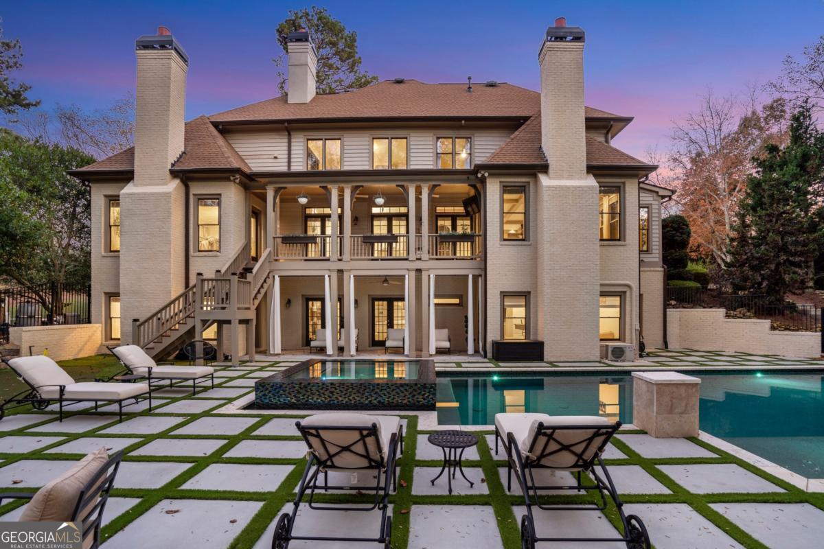 White Columns - Residential