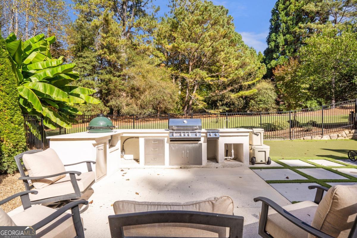 White Columns - Residential