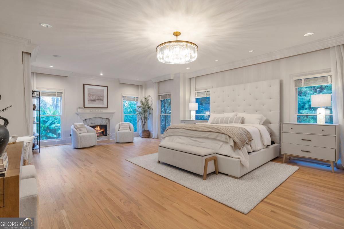 325 White Columns CT