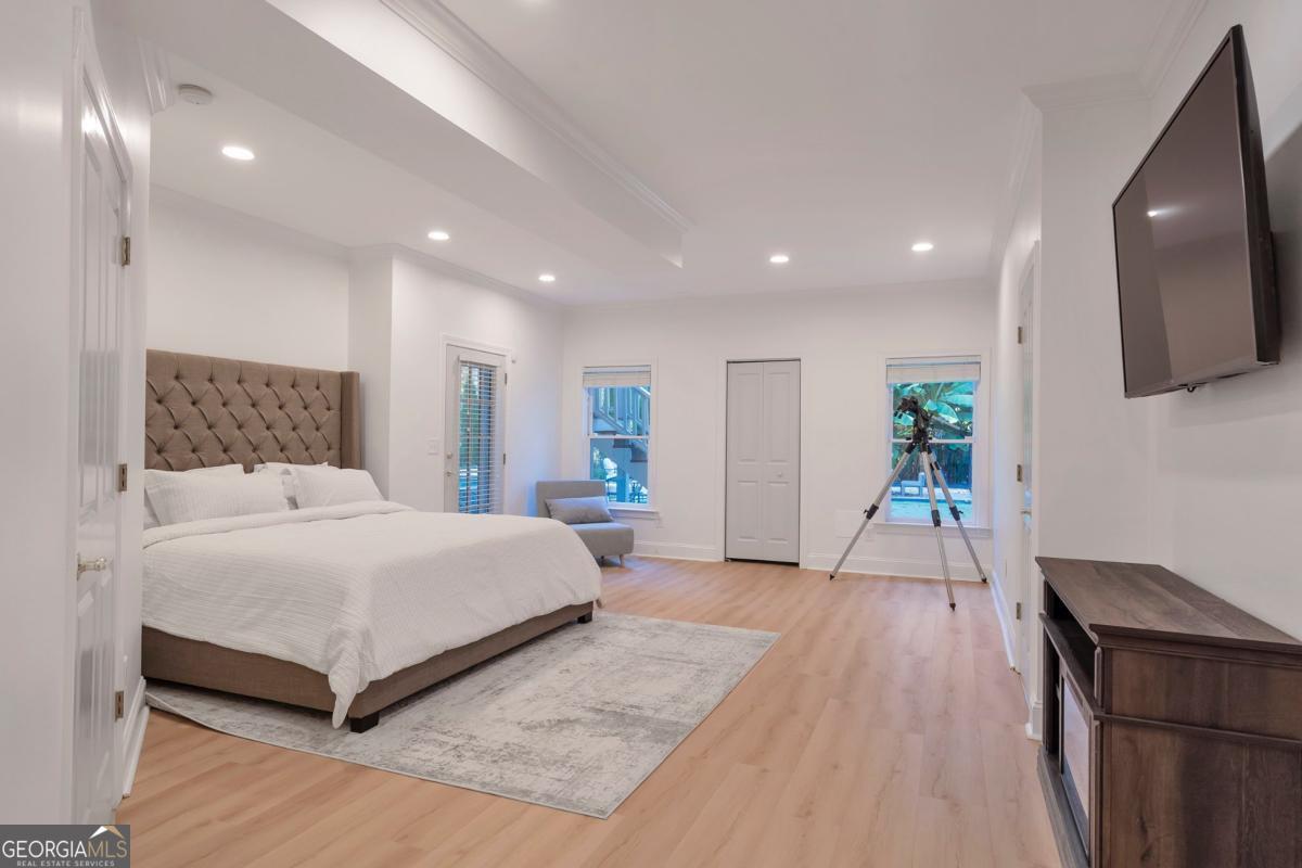 White Columns - Residential