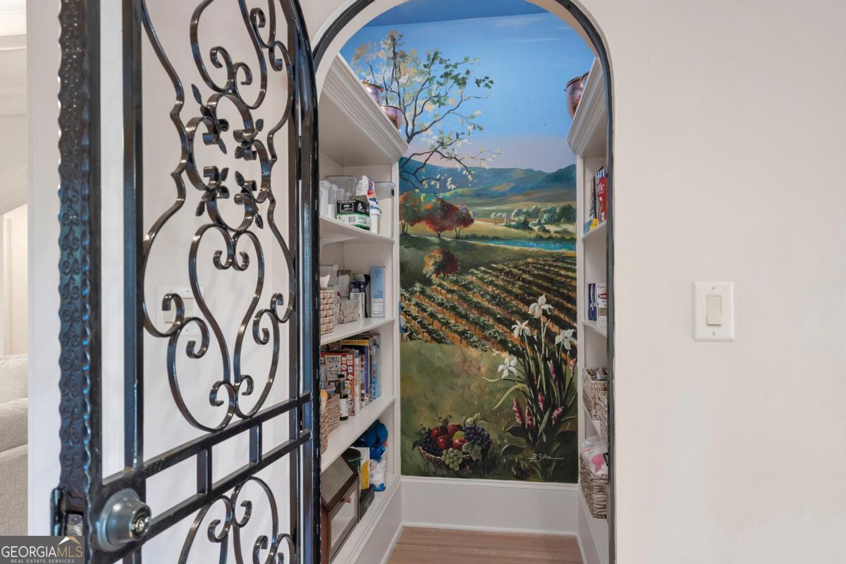 White Columns - Residential