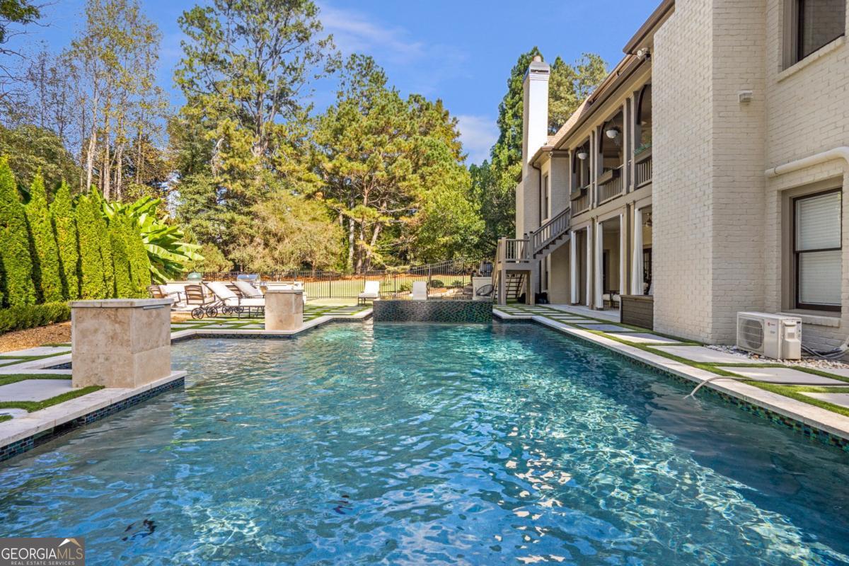 White Columns - Residential