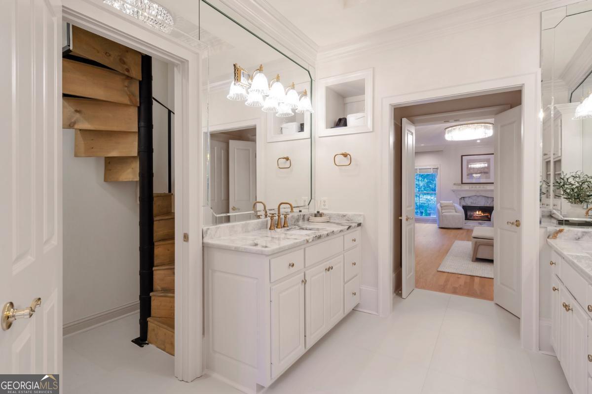 White Columns - Residential