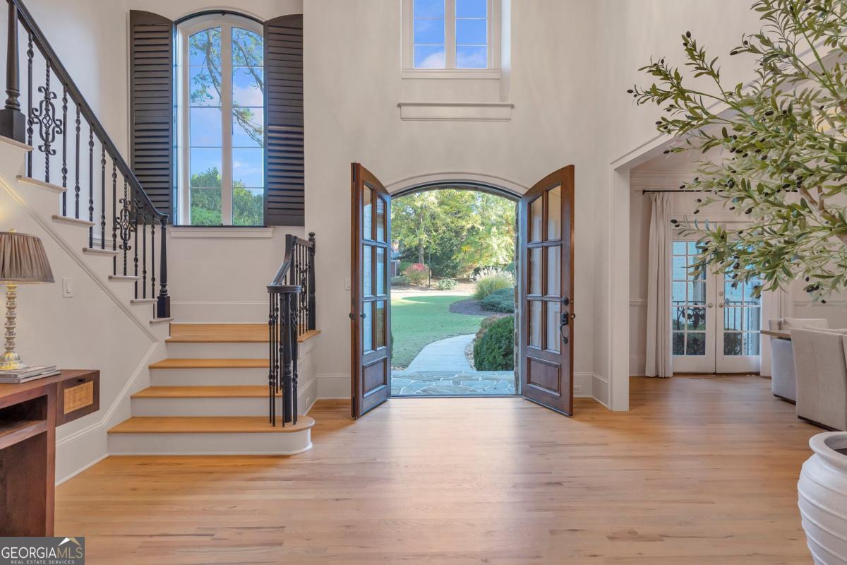 White Columns - Residential