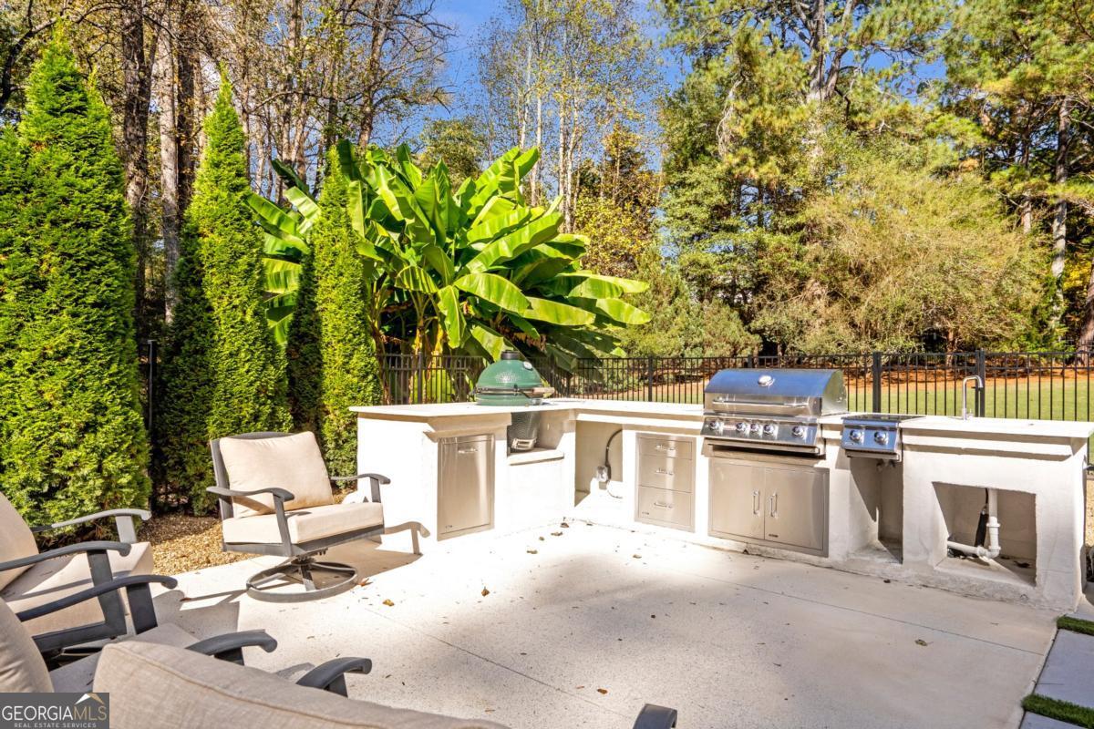 White Columns - Residential