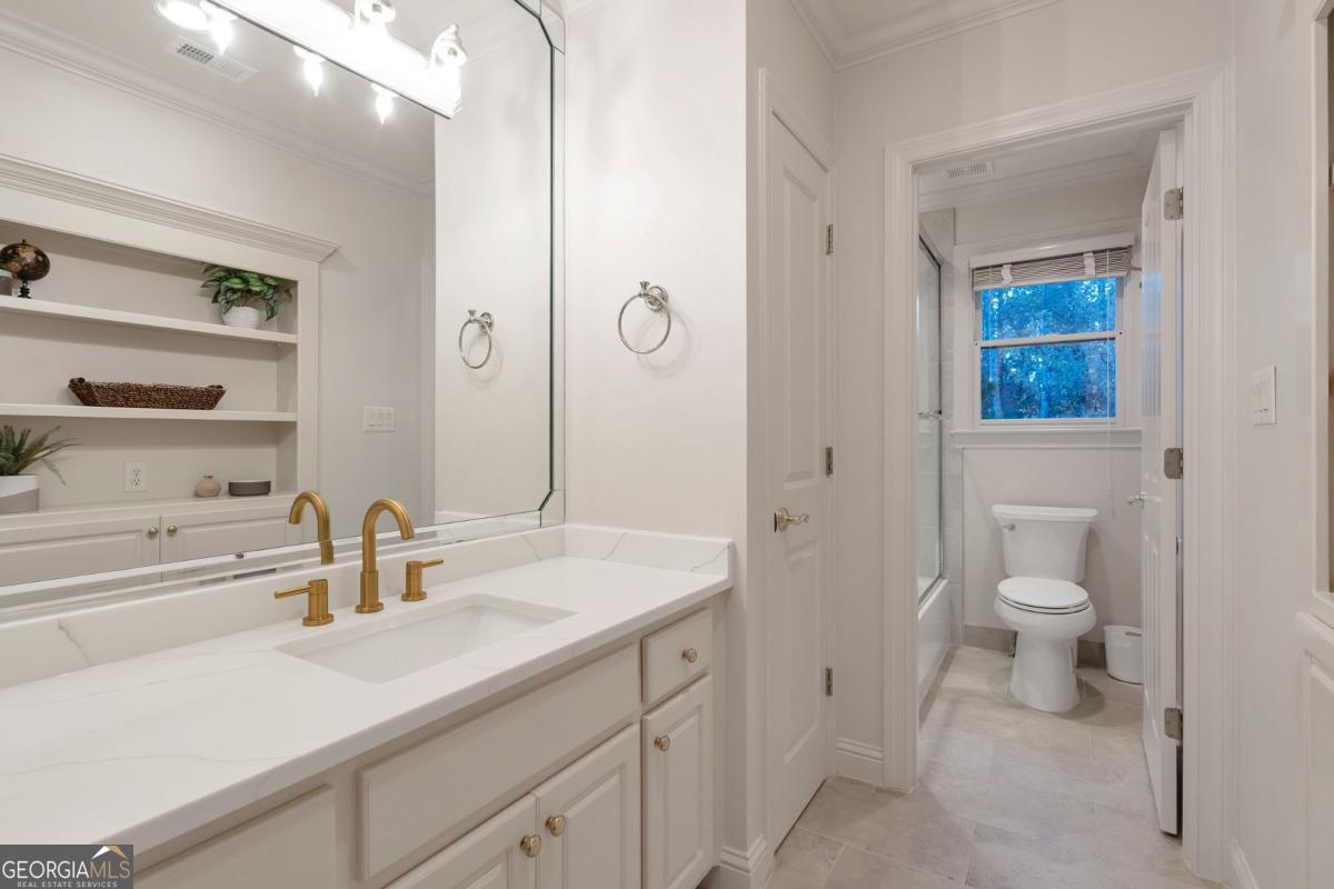 White Columns - Residential