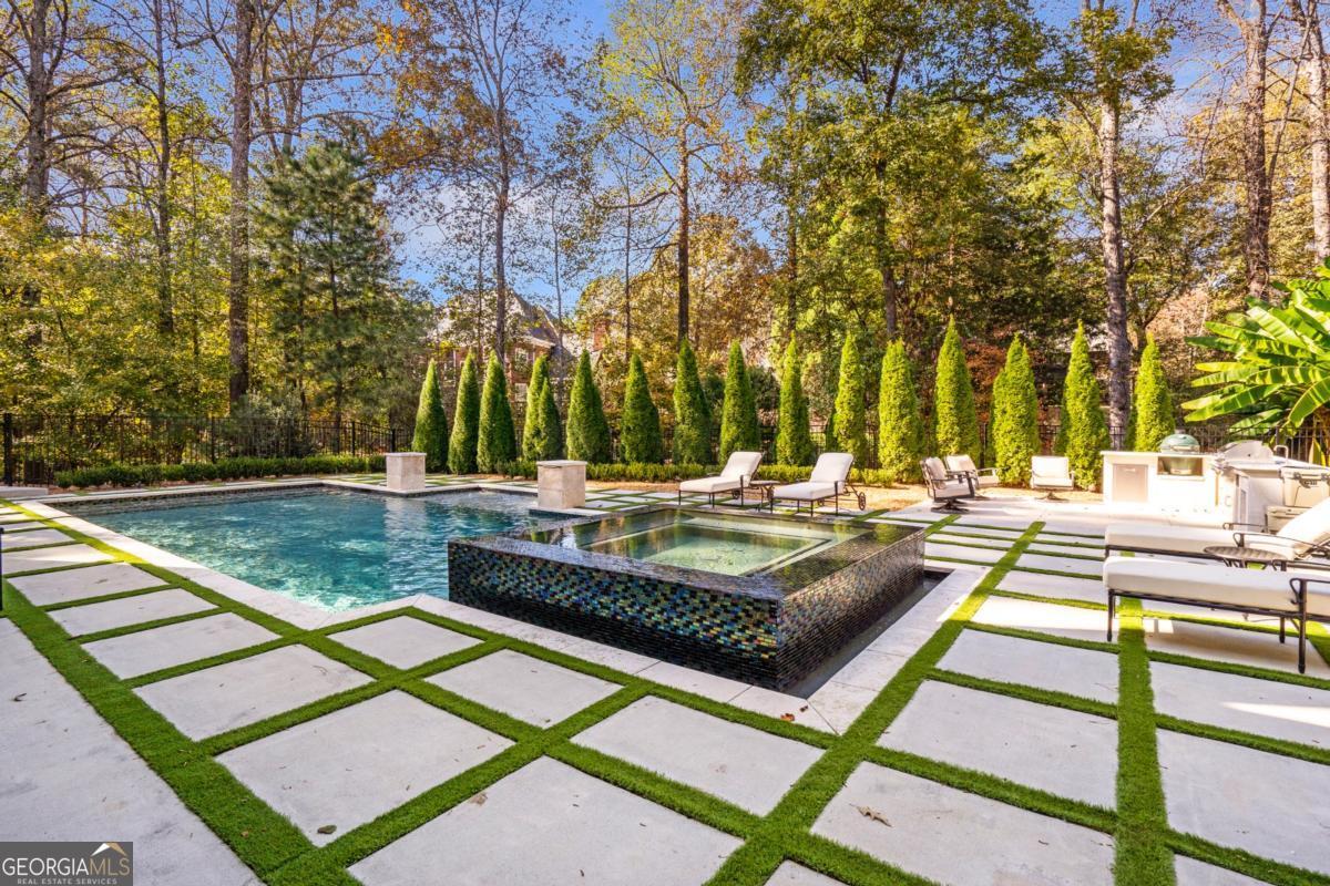 White Columns - Residential