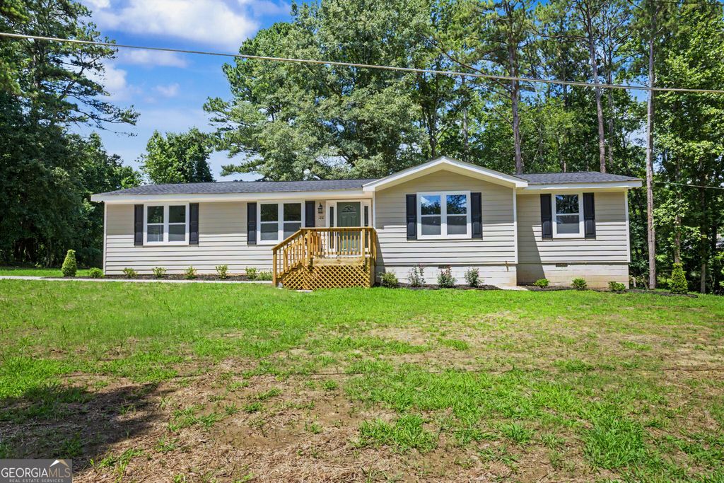 Photo of 126 Lucinda Lane, Fayetteville, GA 30214 (MLS # 10813018)