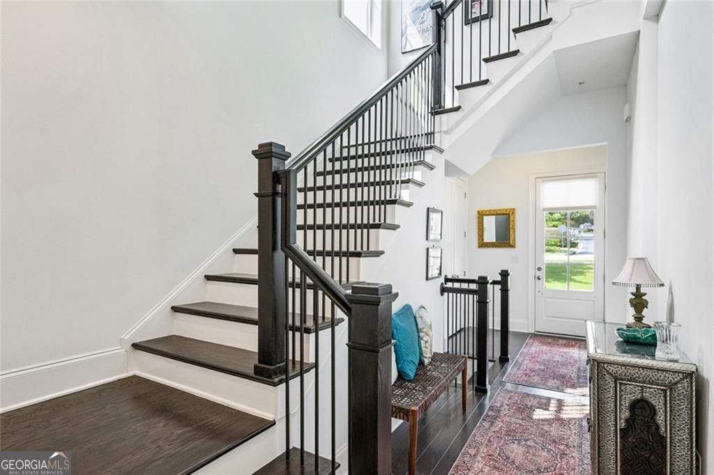 Sandy Springs, Georgia 30328, United States, 3 Bedrooms Bedrooms, ,4 BathroomsBathrooms,Residential,Active,204729