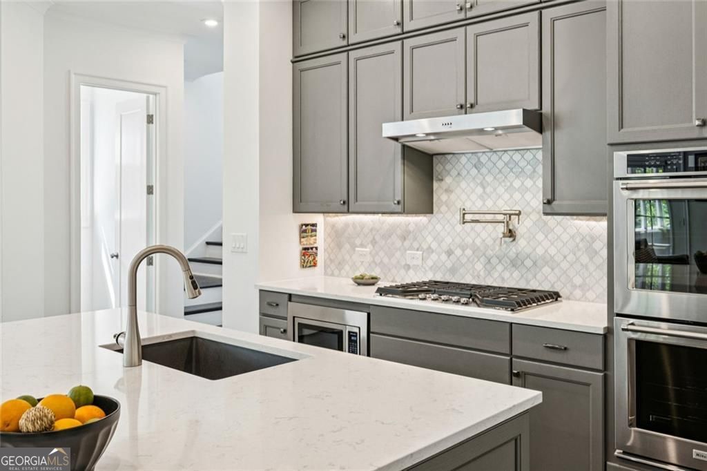 Sandy Springs, Georgia 30328, United States, 3 Bedrooms Bedrooms, ,4 BathroomsBathrooms,Residential,Active,204729