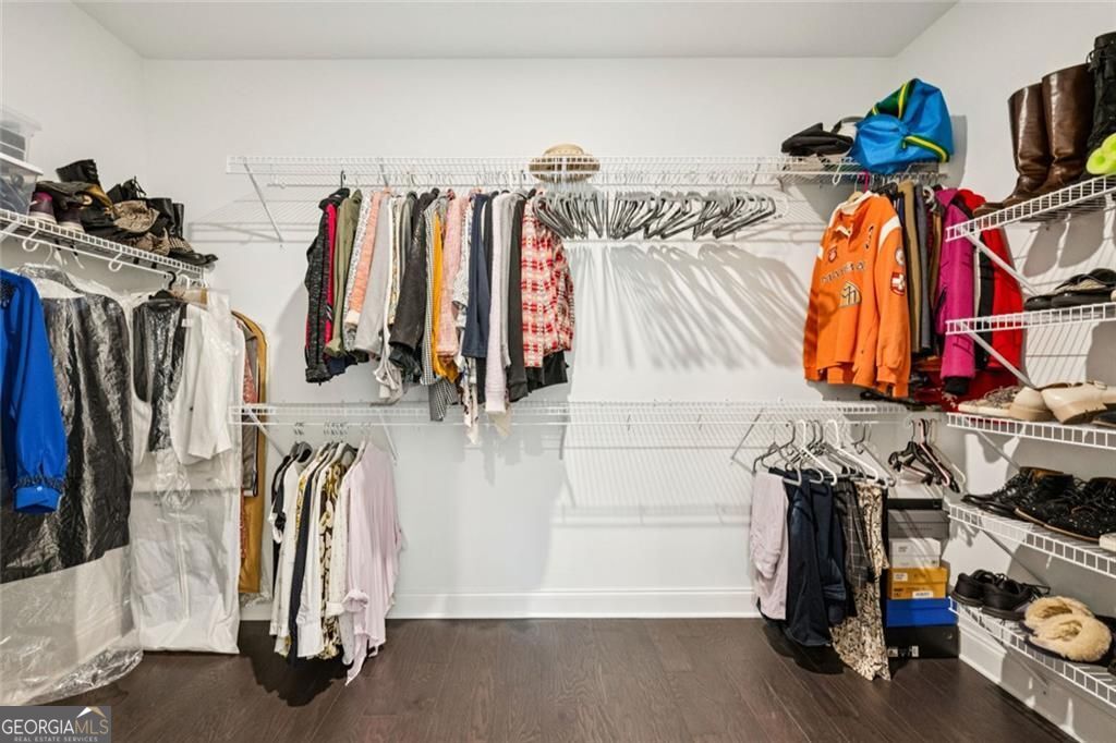 Sandy Springs, Georgia 30328, United States, 3 Bedrooms Bedrooms, ,4 BathroomsBathrooms,Residential,Active,204729