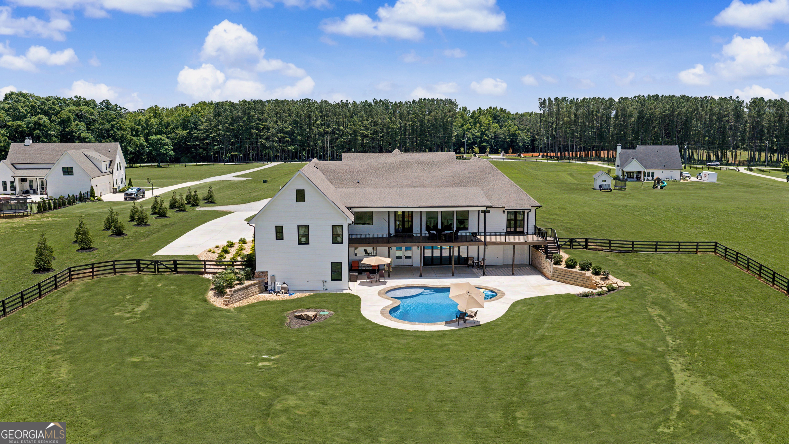 575 Elders Mill RD