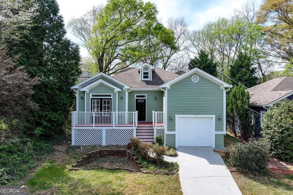 Photo of 980 Tilden Street NW, Atlanta, GA 30318 (MLS # 10719368)