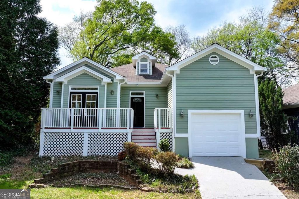 Photo of 980 Tilden Street NW, Atlanta, GA 30318 (MLS # 10719368)