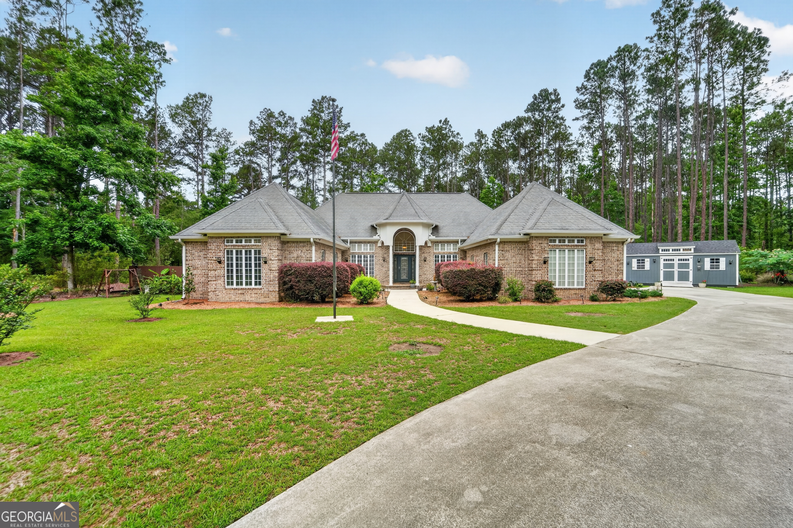 1628 Stanford DR