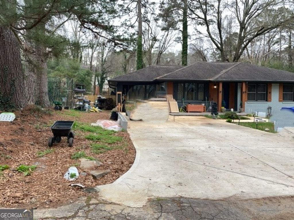 Photo of 1669 Carter Road, Decatur, GA 30032 (MLS # 10675396)