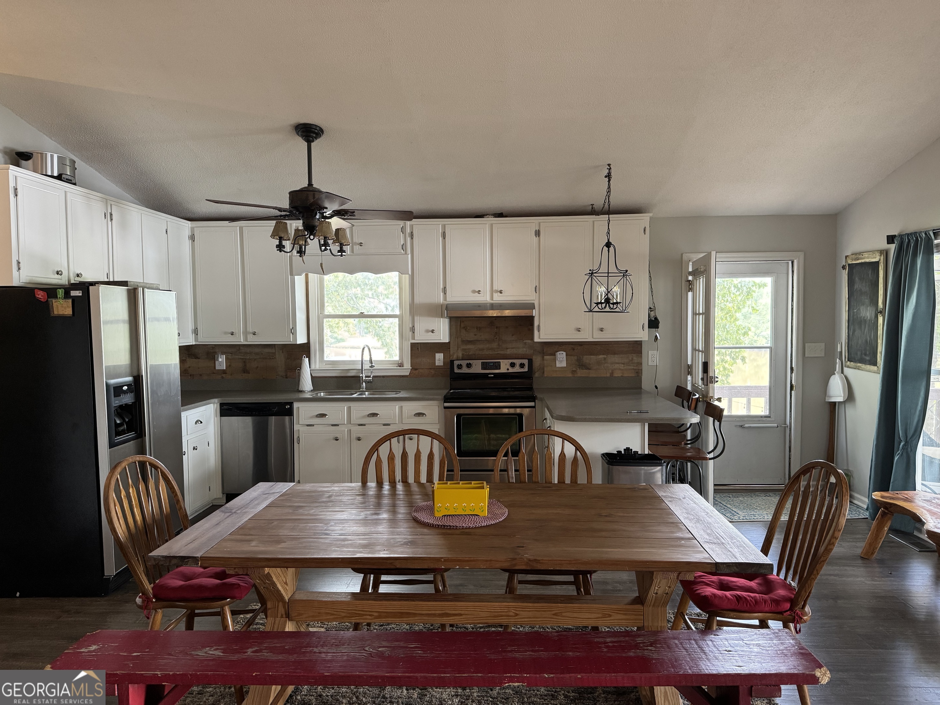 156 Anchor Pointe DR
