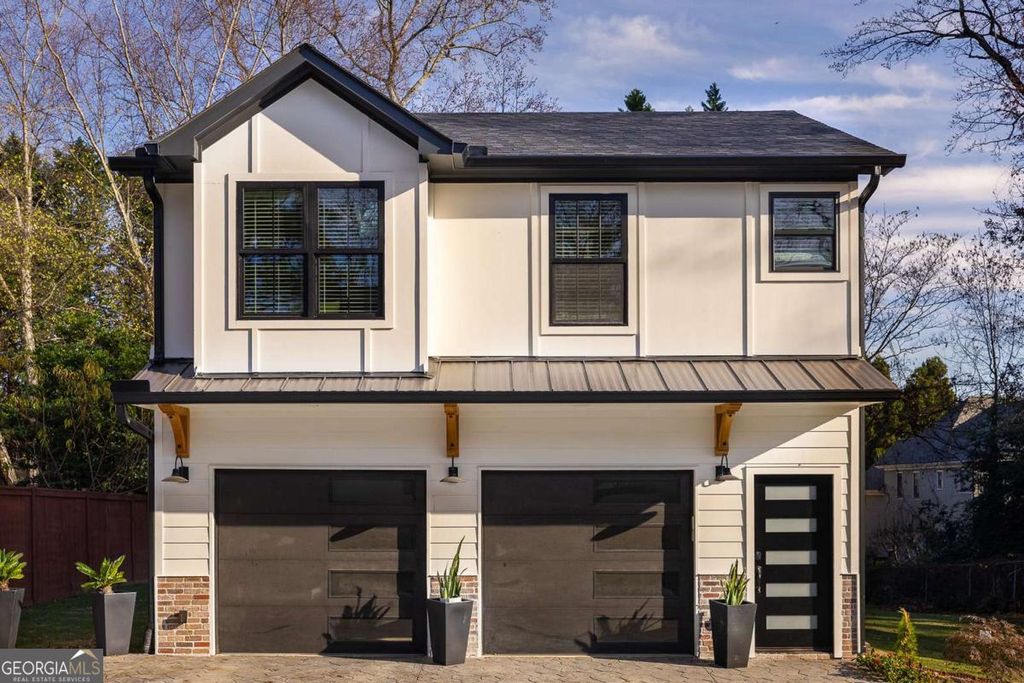 Photo of 1668 N Druid Hills Road NE, Atlanta, GA 30319 (MLS # 10697038)