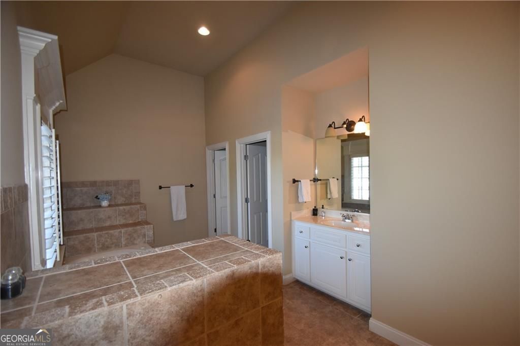 Buford, Georgia 30519, United States, 5 Bedrooms Bedrooms, ,4 BathroomsBathrooms,Residential,Active,178560