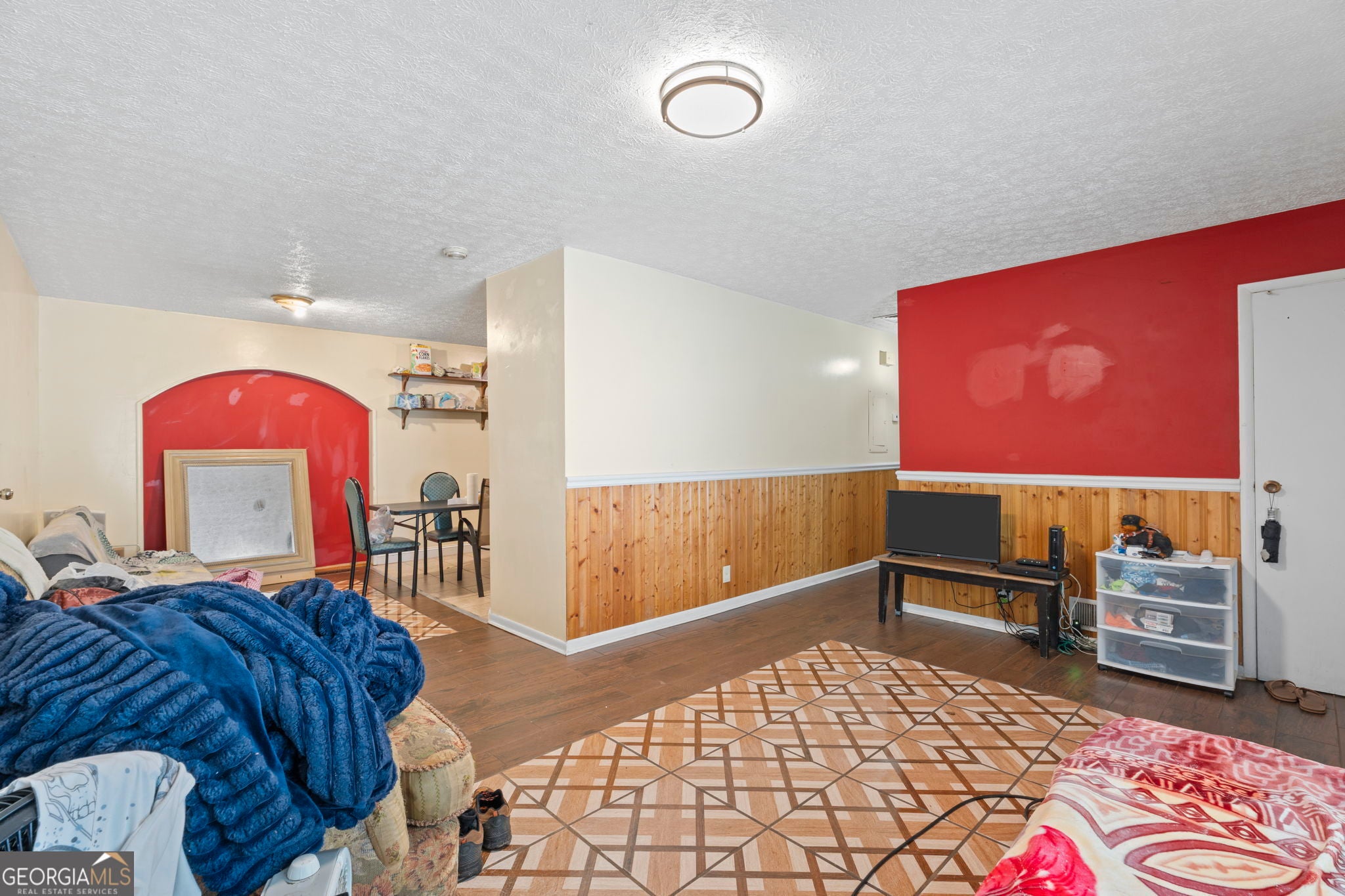623 Nassau ST