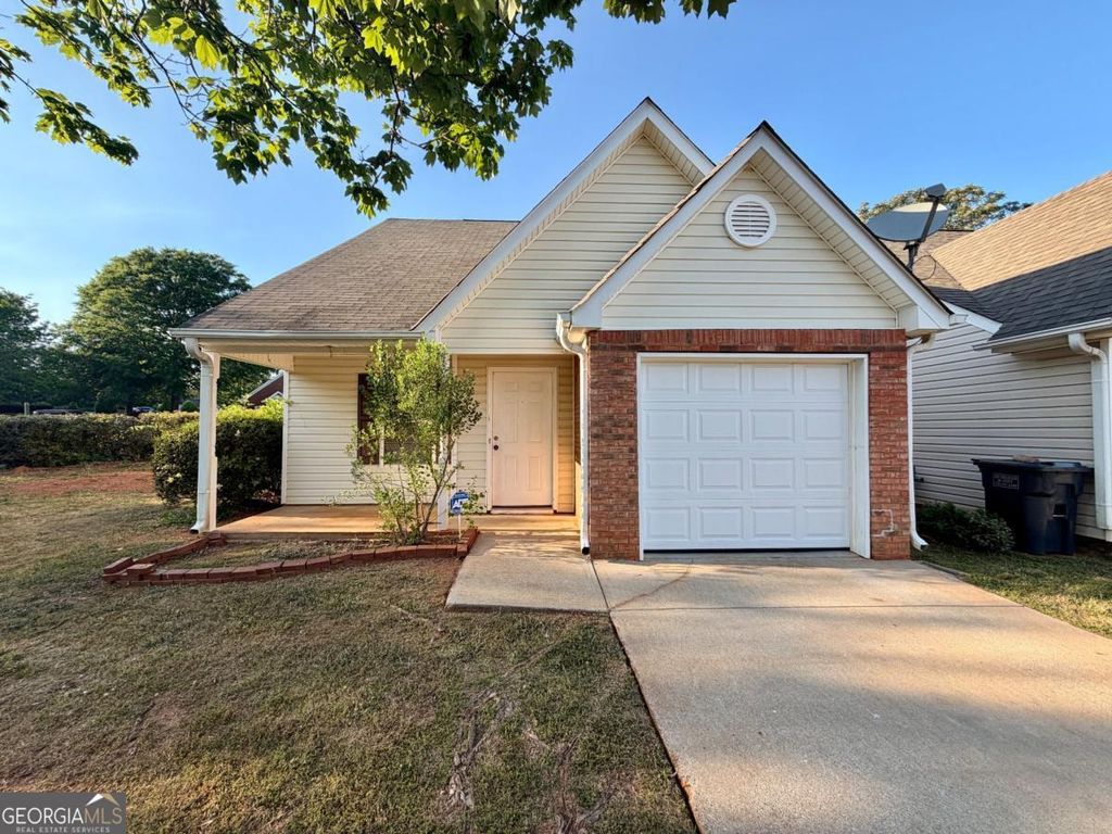 Photo of 15 Lakeside Circle, Covington, GA 30016 (MLS # 10741493)