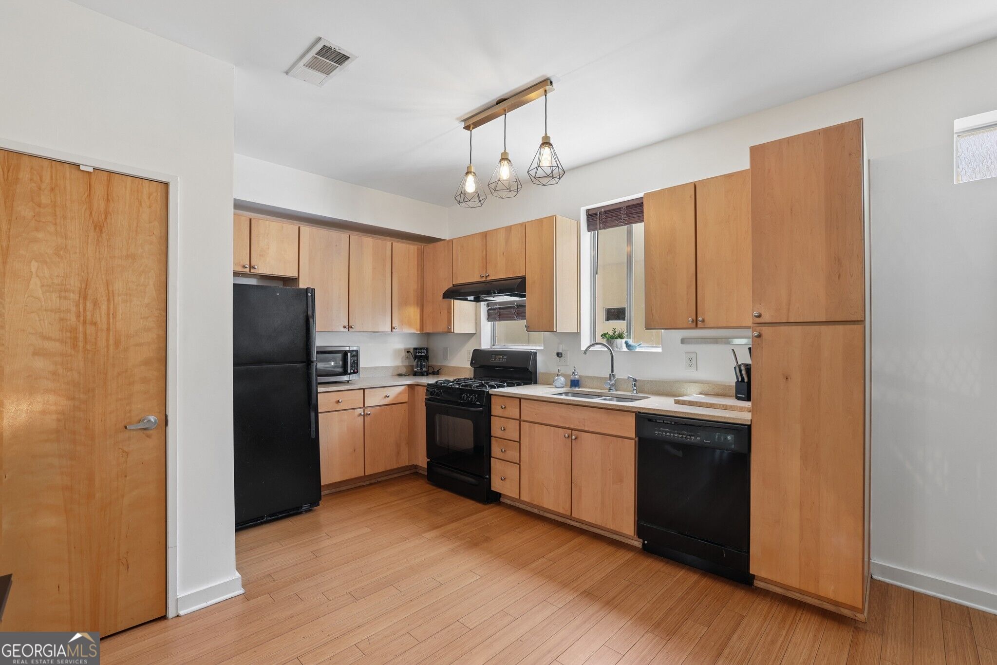 100 Moreland AVE SE J
