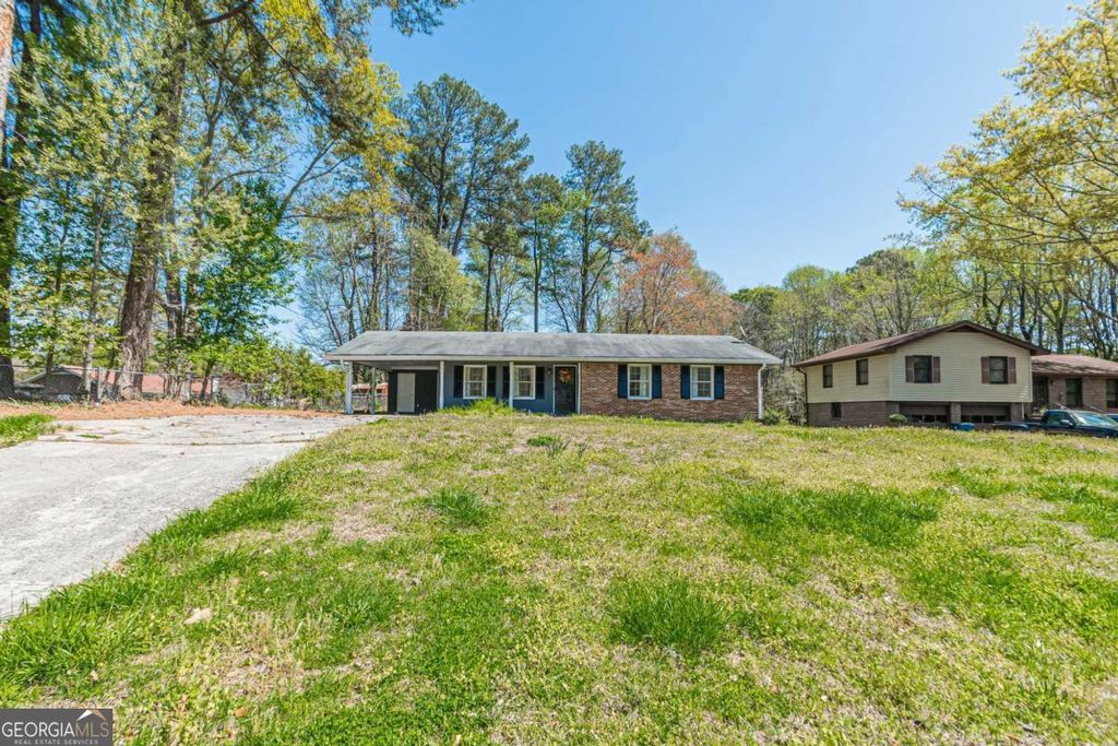 Photo of 926 Live Oak Court, Lawrenceville, GA 30046 (MLS # 10701590)