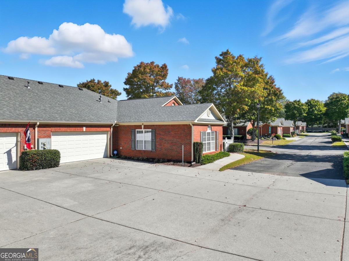 119 Holiday RD 201