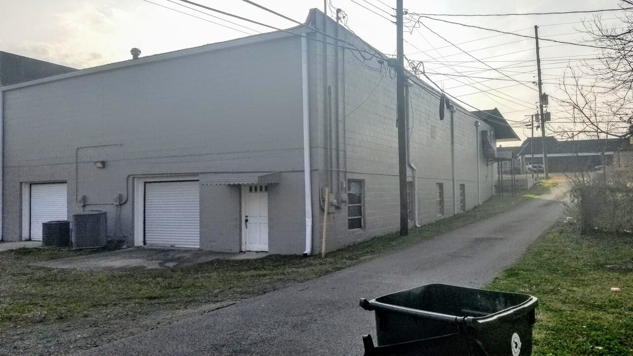699 Short E ST