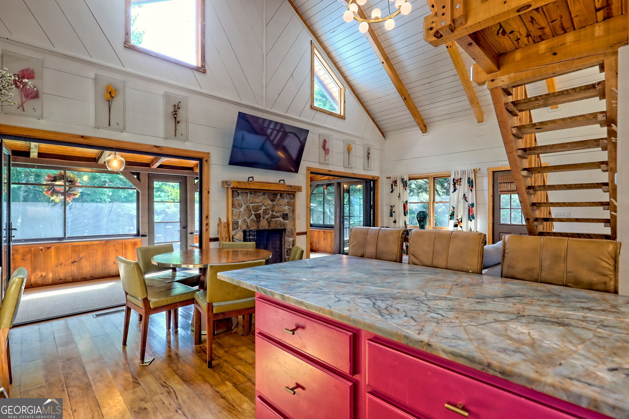 Clayton, Georgia 30525, United States, 2 Bedrooms Bedrooms, ,2 BathroomsBathrooms,Residential,Active,201042