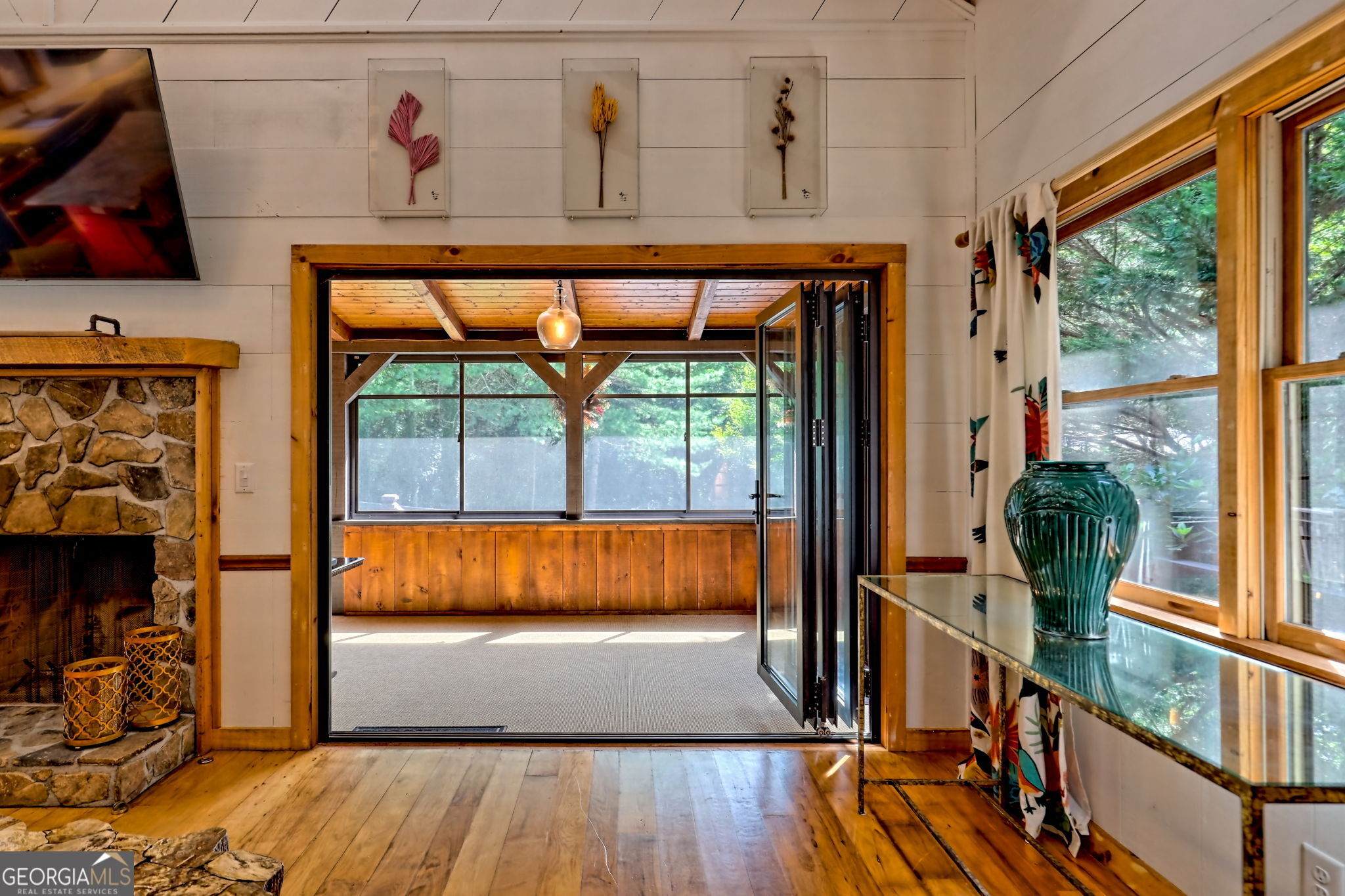 Clayton, Georgia 30525, United States, 2 Bedrooms Bedrooms, ,2 BathroomsBathrooms,Residential,Active,201042