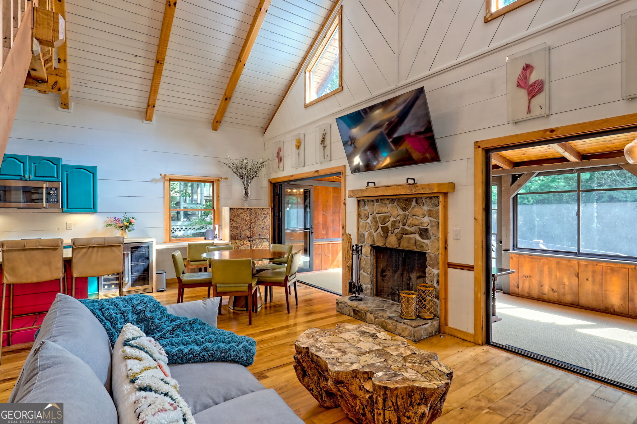 Clayton, Georgia 30525, United States, 2 Bedrooms Bedrooms, ,2 BathroomsBathrooms,Residential,Active,201042