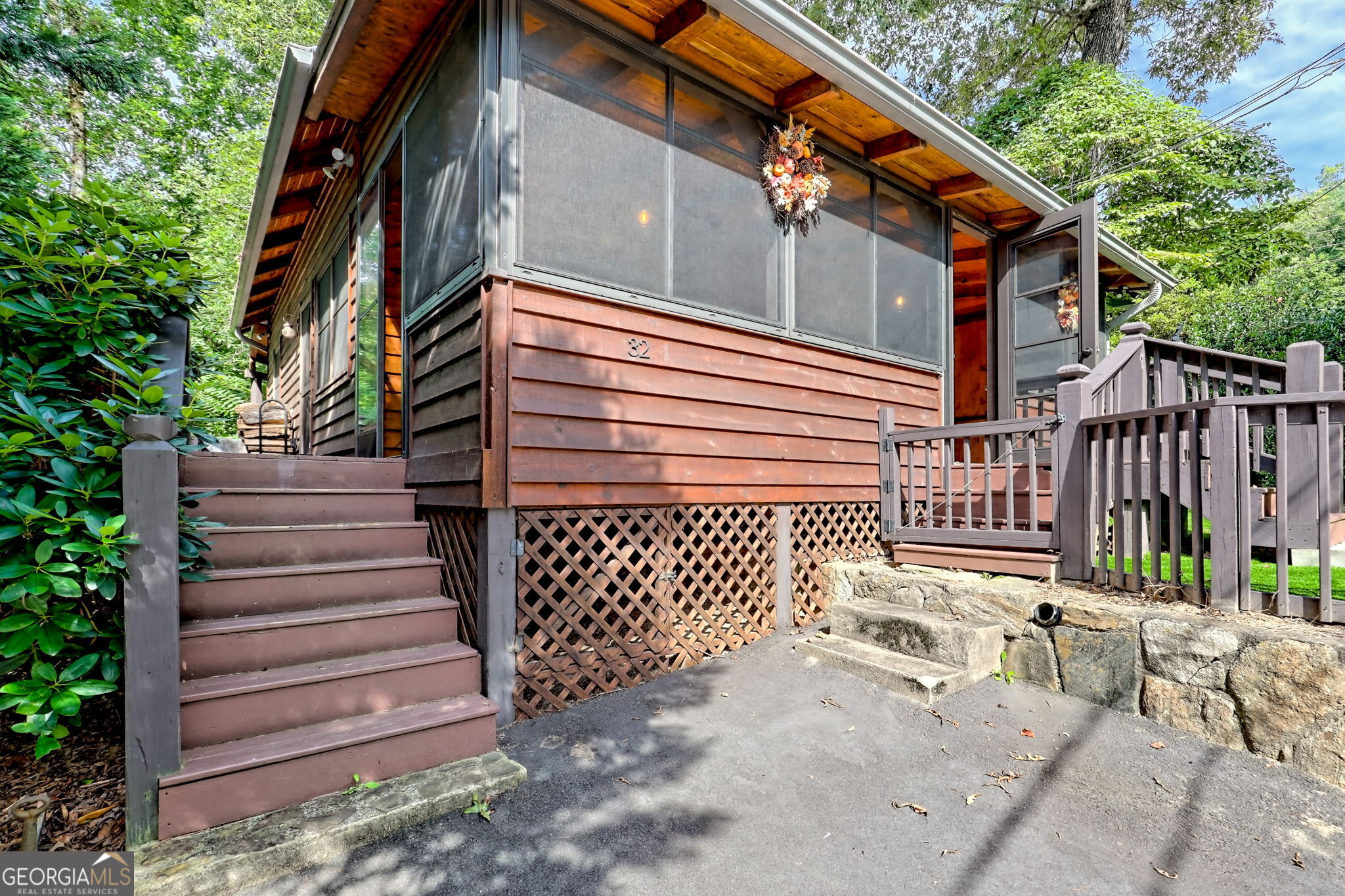 Clayton, Georgia 30525, United States, 2 Bedrooms Bedrooms, ,2 BathroomsBathrooms,Residential,Active,201042