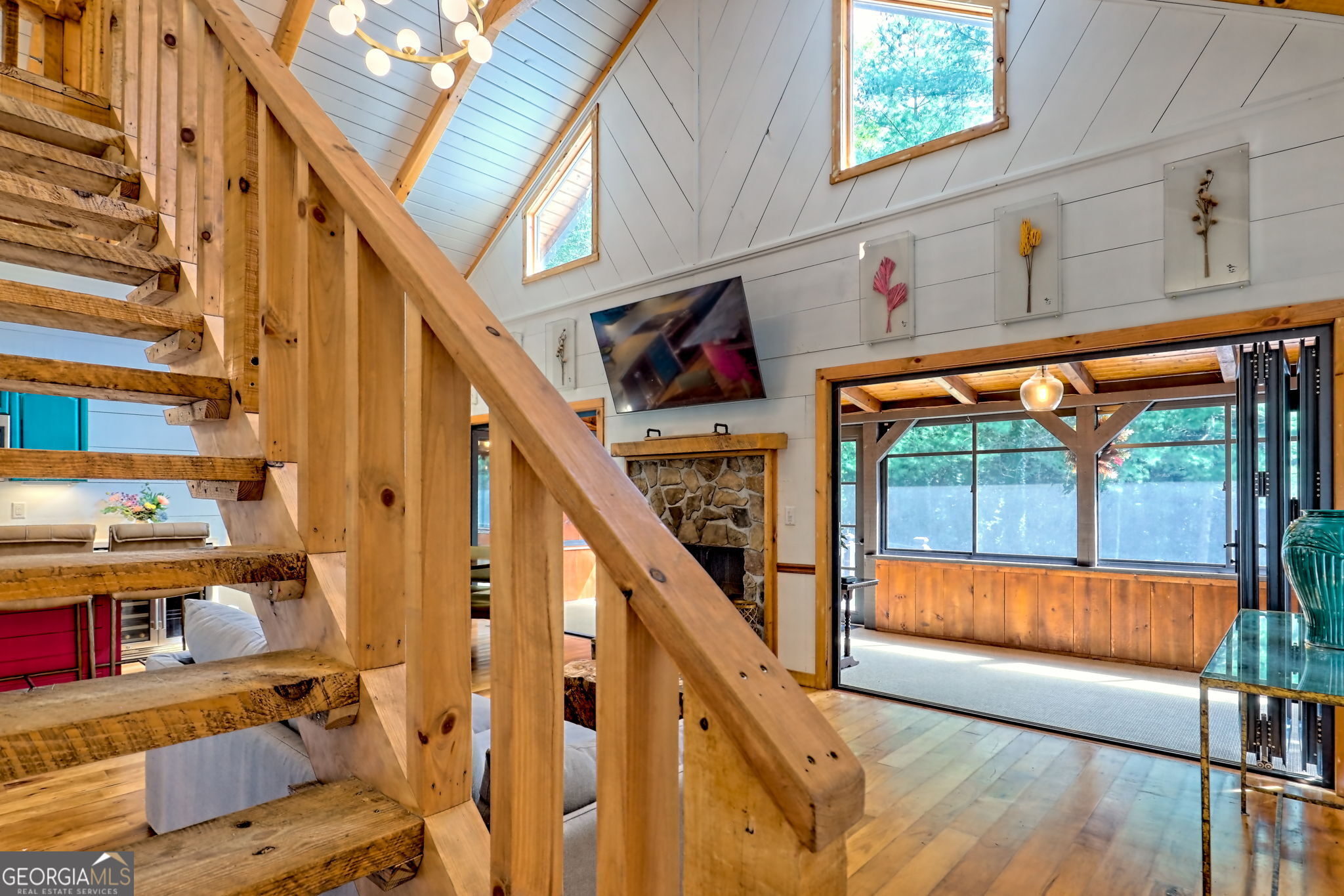 Clayton, Georgia 30525, United States, 2 Bedrooms Bedrooms, ,2 BathroomsBathrooms,Residential,Active,201042