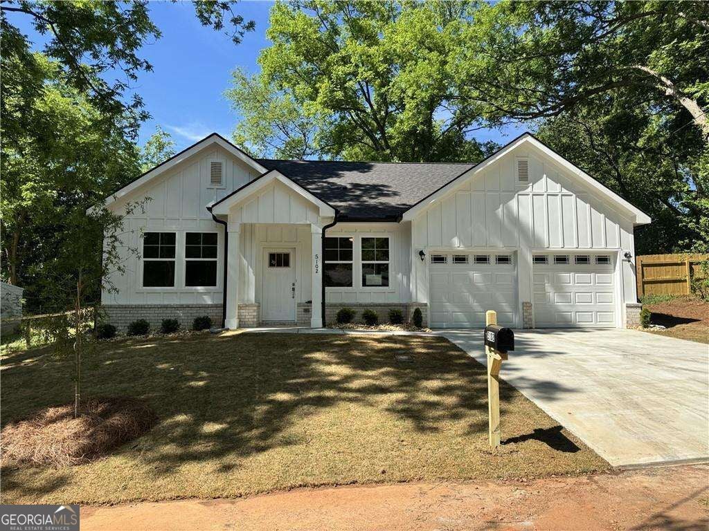 Photo of 1850 W Mcintosh Road, Griffin, GA 30223 (MLS # 10843492)