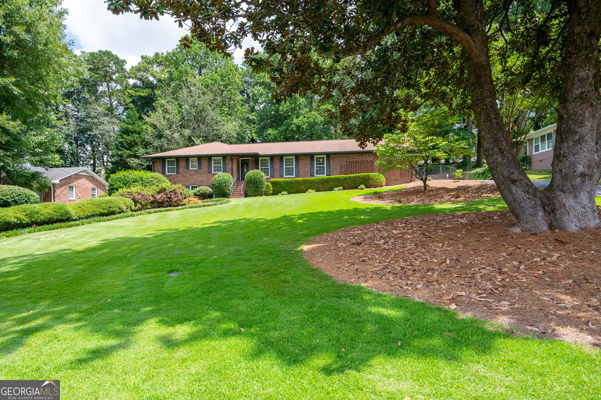 79 Rhodes DR