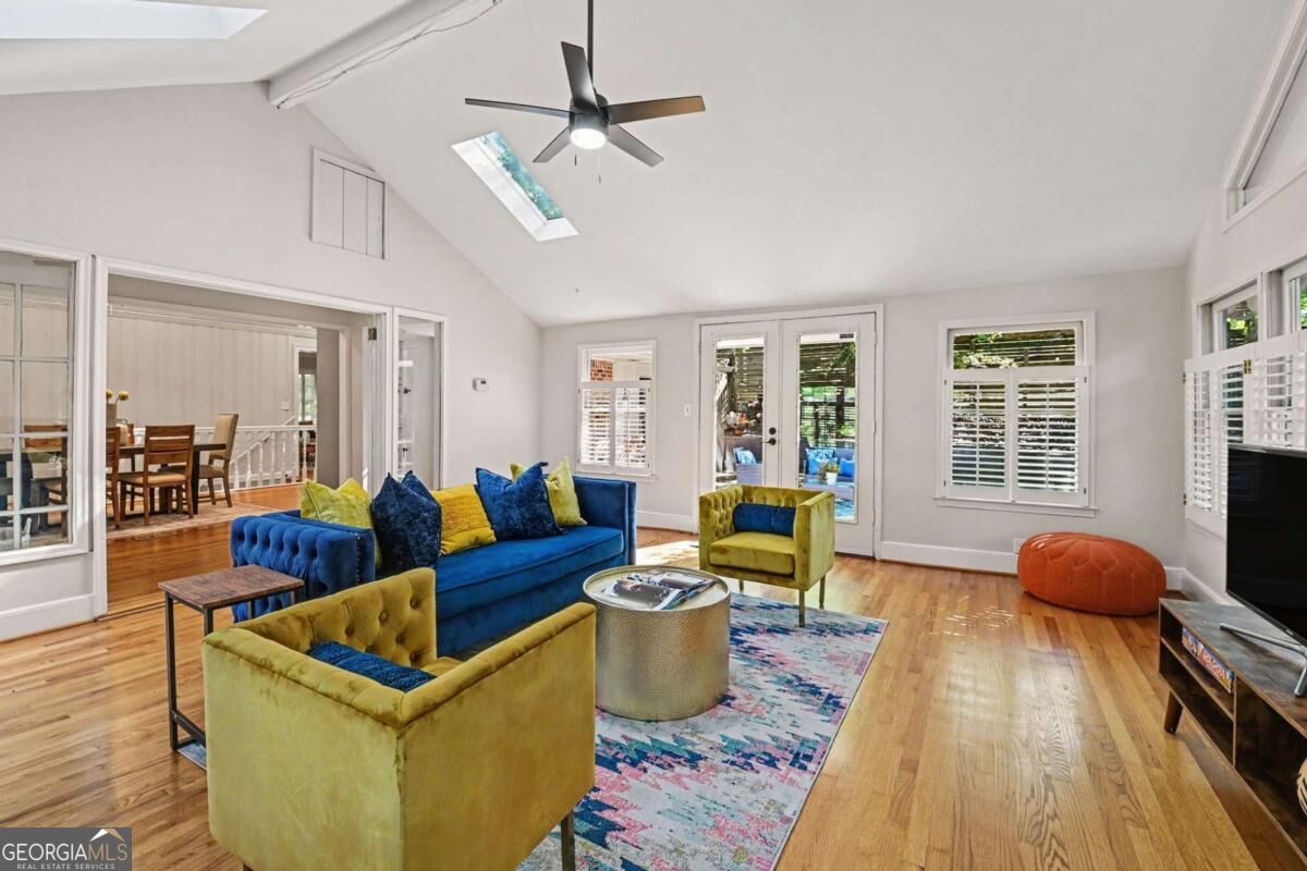 905 Homewood CT