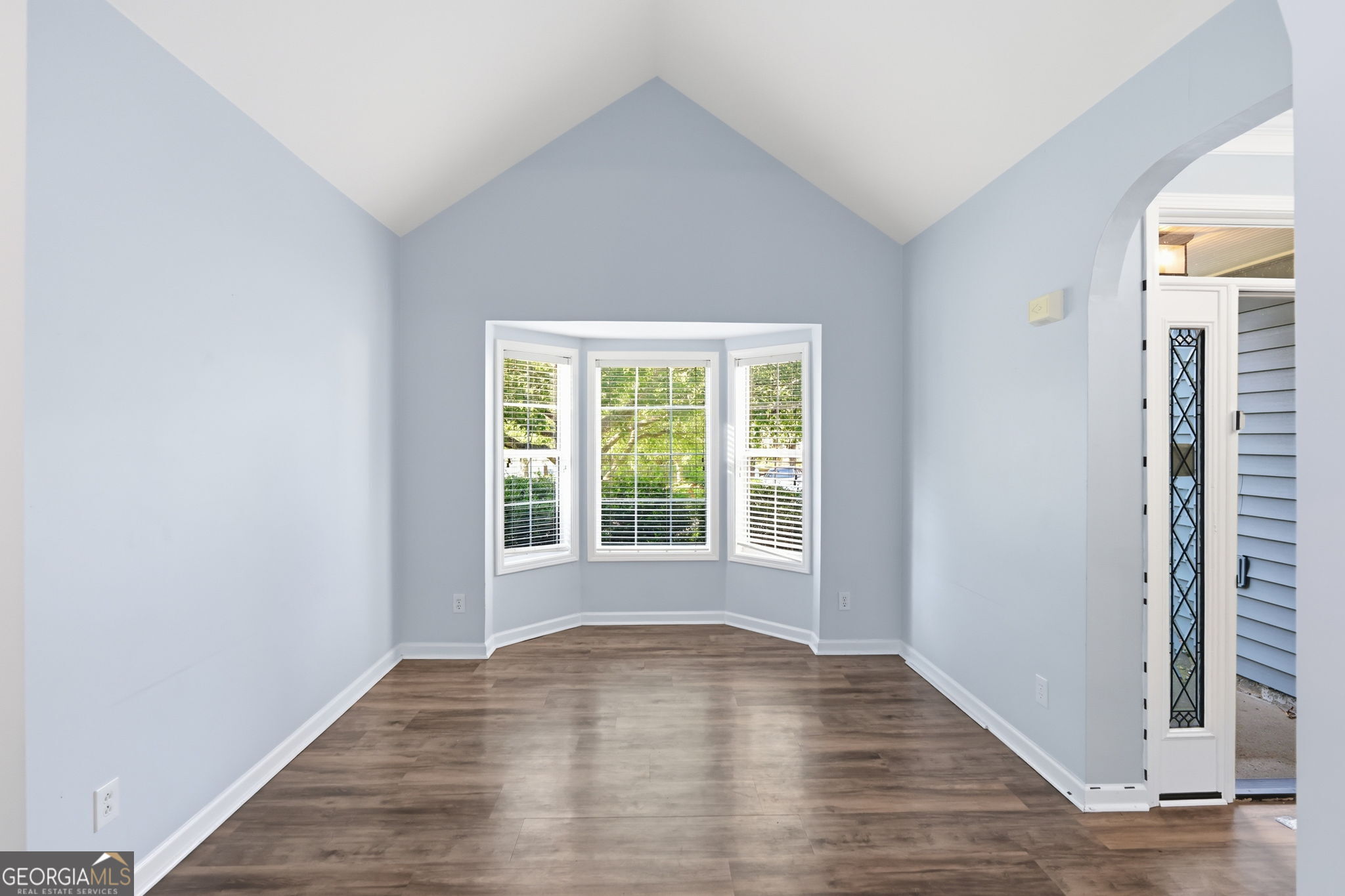 302 Highland CT