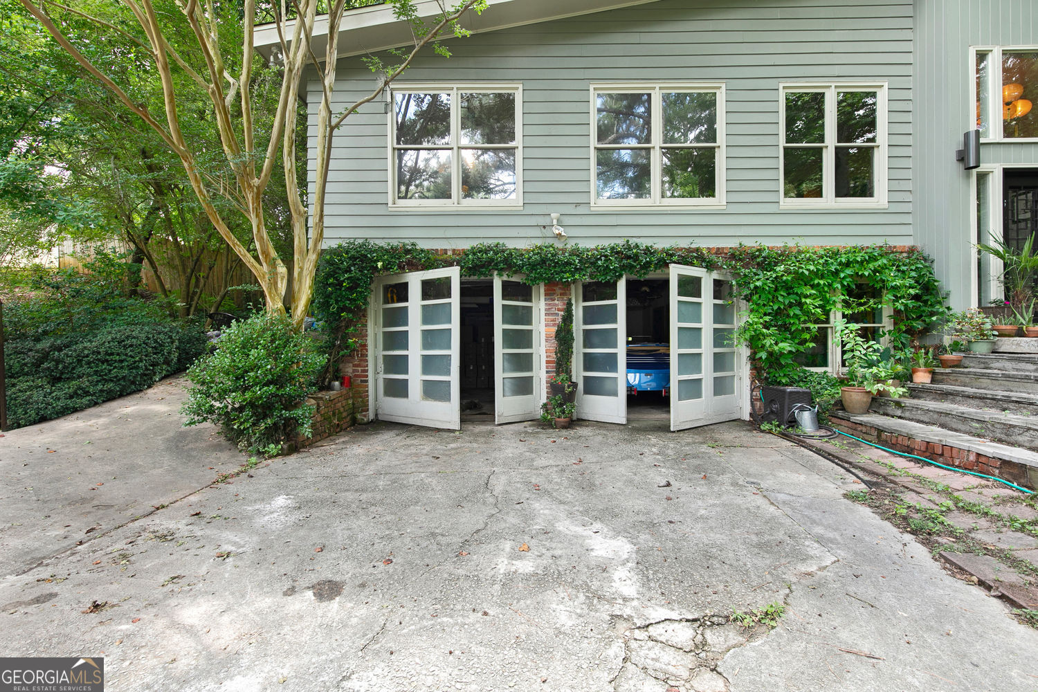 1232 Bernadette LN NE