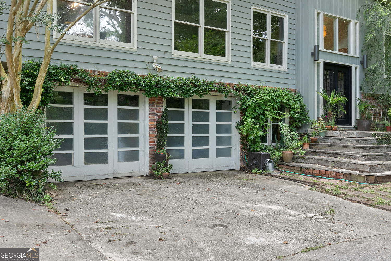 1232 Bernadette LN NE