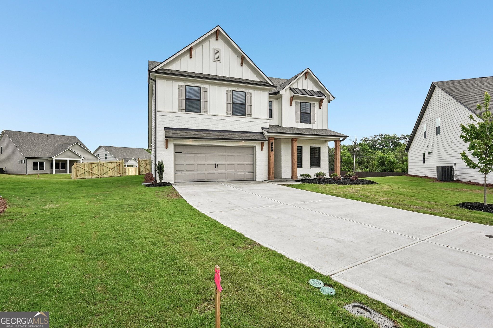 722 Secret Garden LN