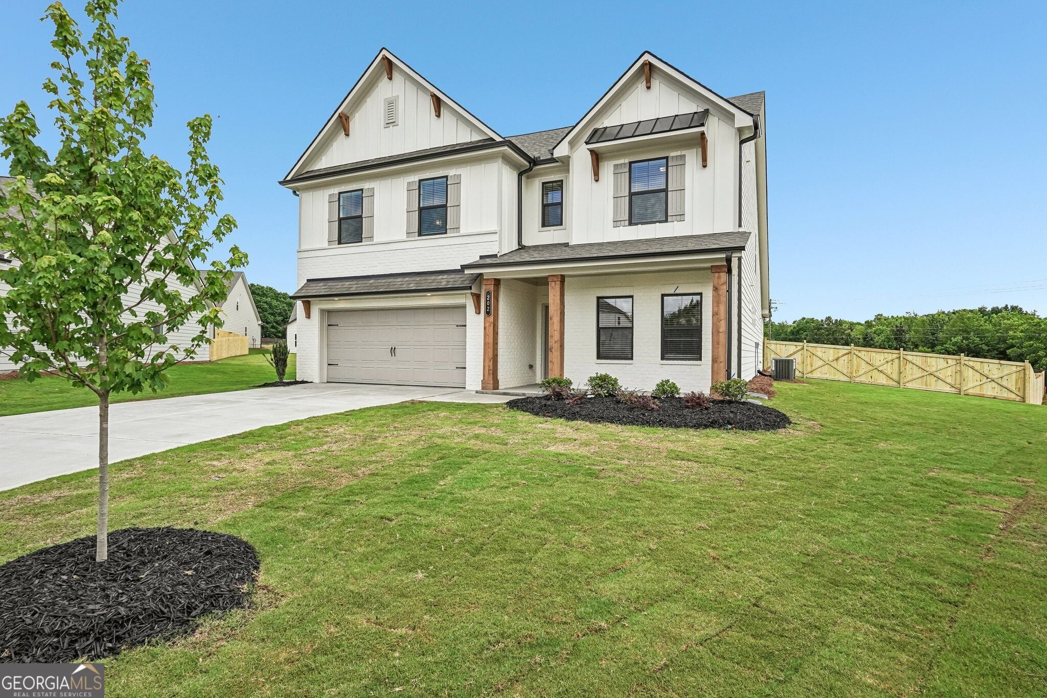 722 Secret Garden LN