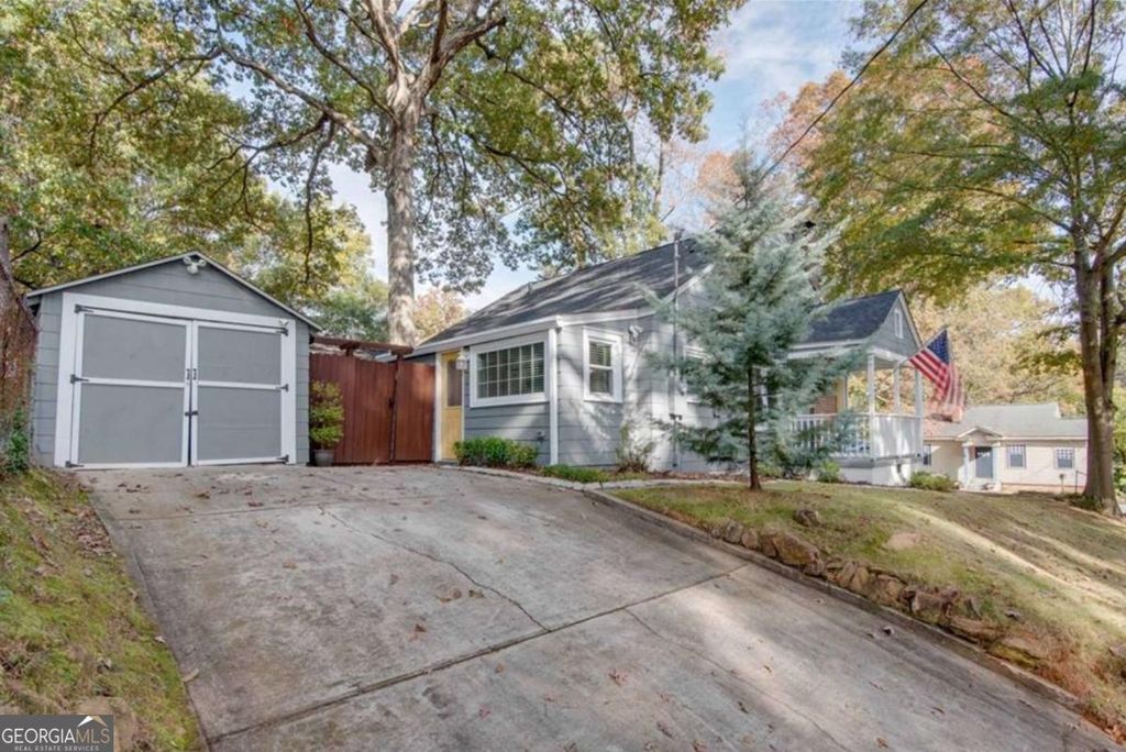 Photo of 1426 Clermont Avenue, Atlanta, GA 30344 (MLS # 10762455)