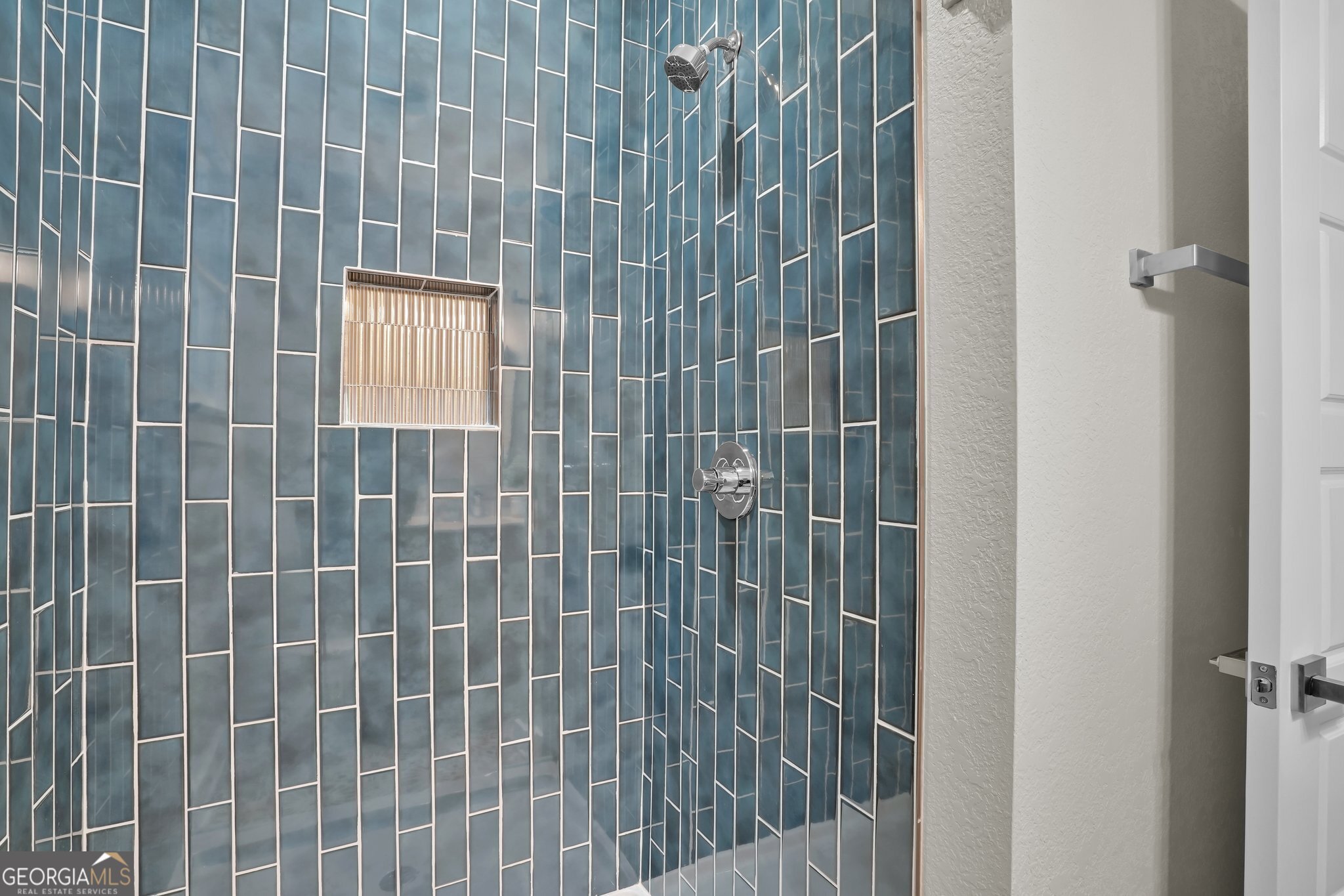 222 W 38th ST