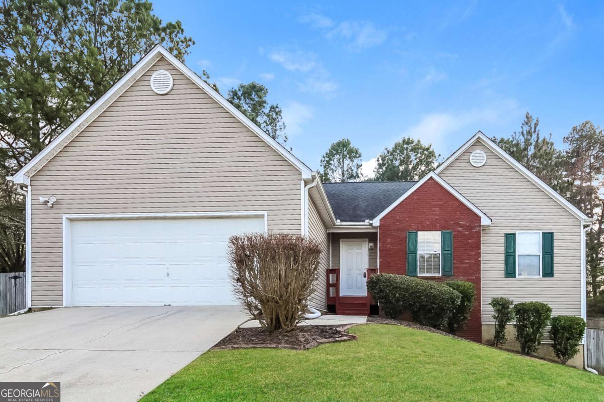 Discover this spacious 4-bedroom, 2-bathroom pet-friendly home with 2,833 square feet of living space. The home is designed to meet a variety of needs, offering ample room for comfortable living.