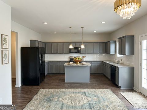 637 Emporia LOOP McDonough GA 30253